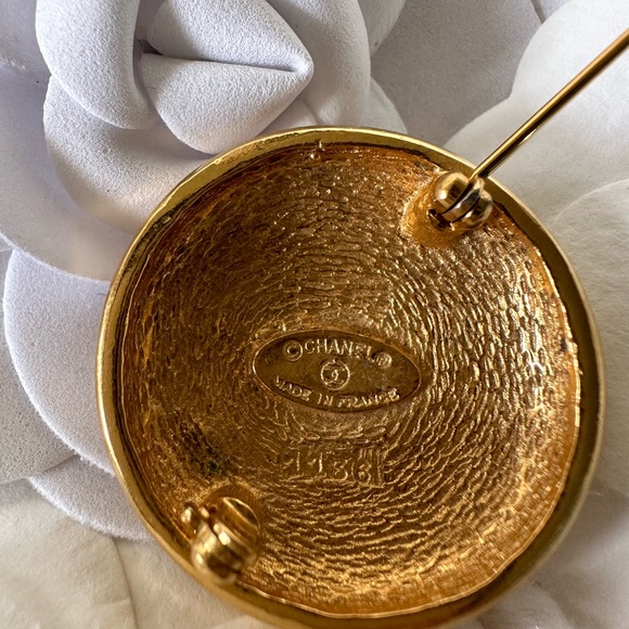 Vintage “CC” Brooch - Picture 3 of 6